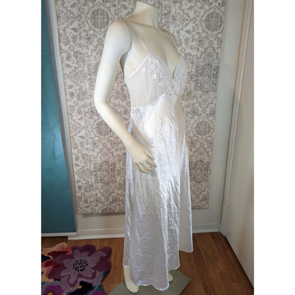 Vintage Val Mode Bridal lingerie Slip Midi Length Lace Satin Beading